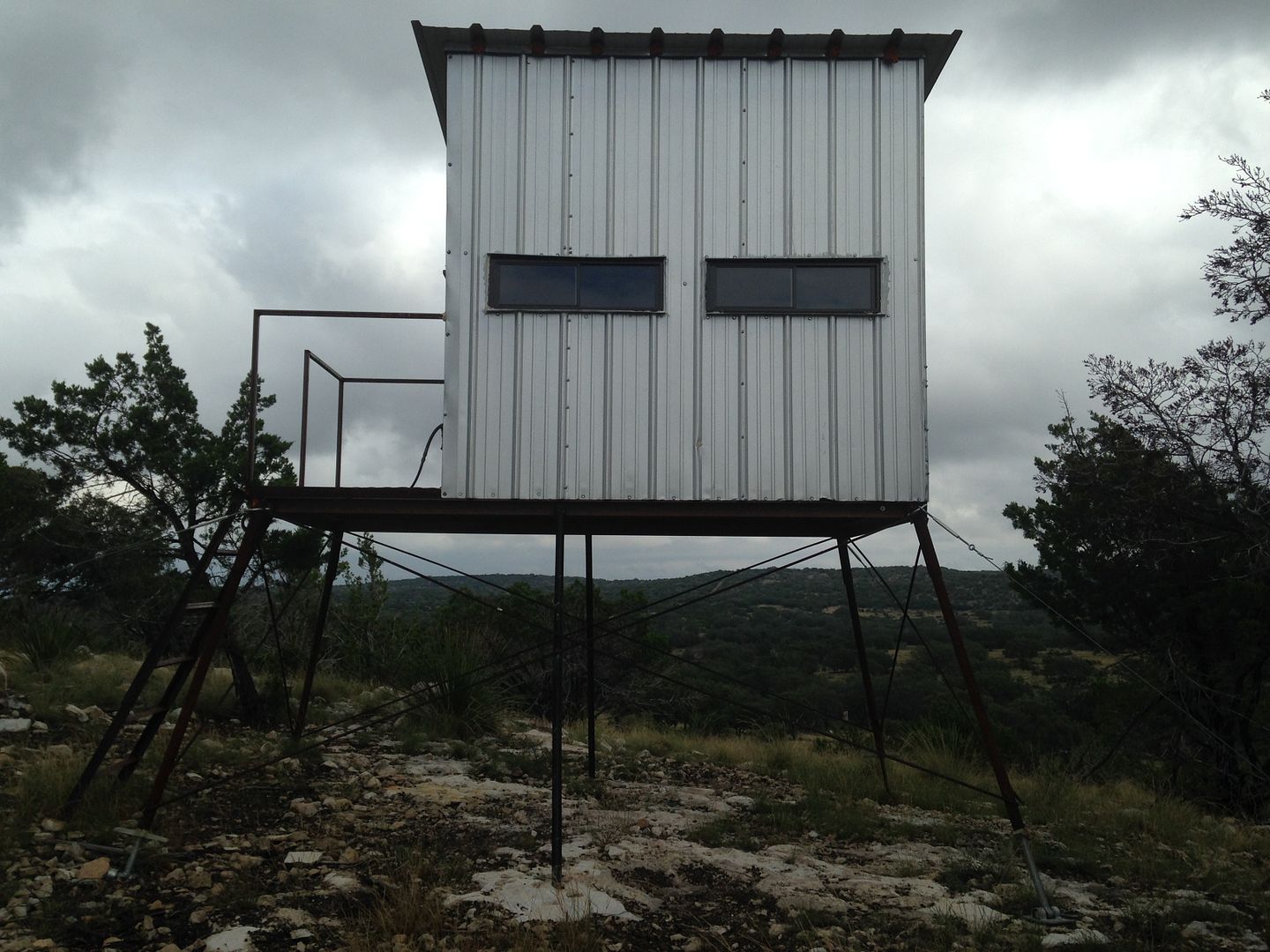 Best way to anchor deer stand? Texas Hunting Forum